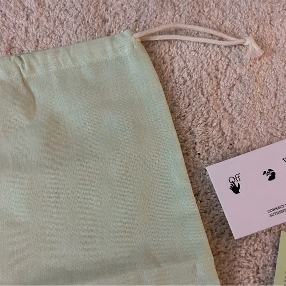 Off-White Sneaker Shoe Bag - Picture 4 of 10